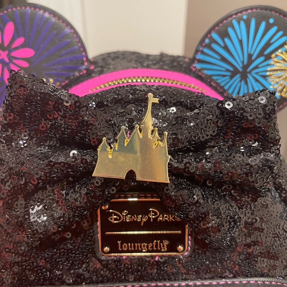 Main attraction December castle loungefly - Picture 7 of 10